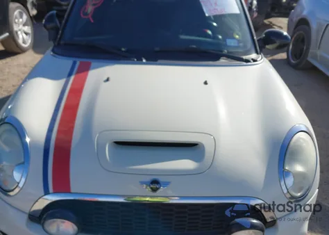 2010 Mini Cooper S из США, поврежденный, VIN WMWMS3C52ATY51251